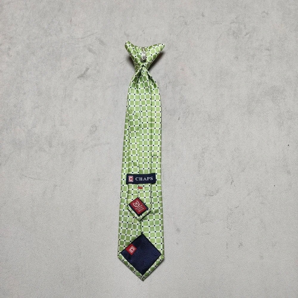 CHAPS Boy's Clip On Pre-Tied Silk Tie Green‎ White Square Black Diamond Pattern
